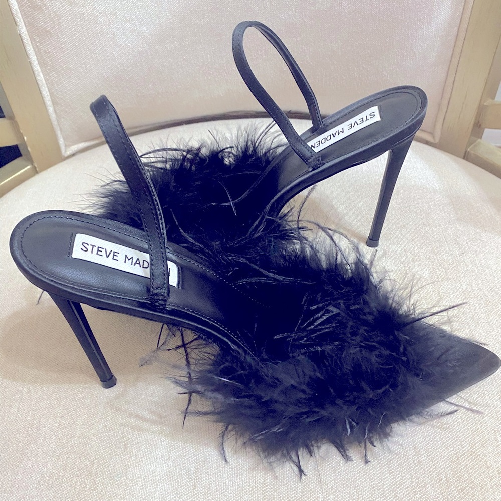 🔥🔥🔥STUNNING BLACK SATIN AND FEATHER 4in STILETTOS🔥🔥